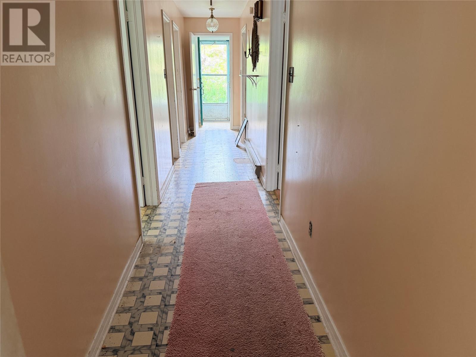 Hallway - 342 Conception Bay Highway, Avondale, NL