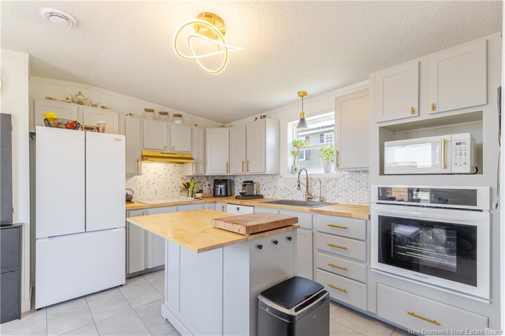 23 Barrington Rd, Fredericton, NB