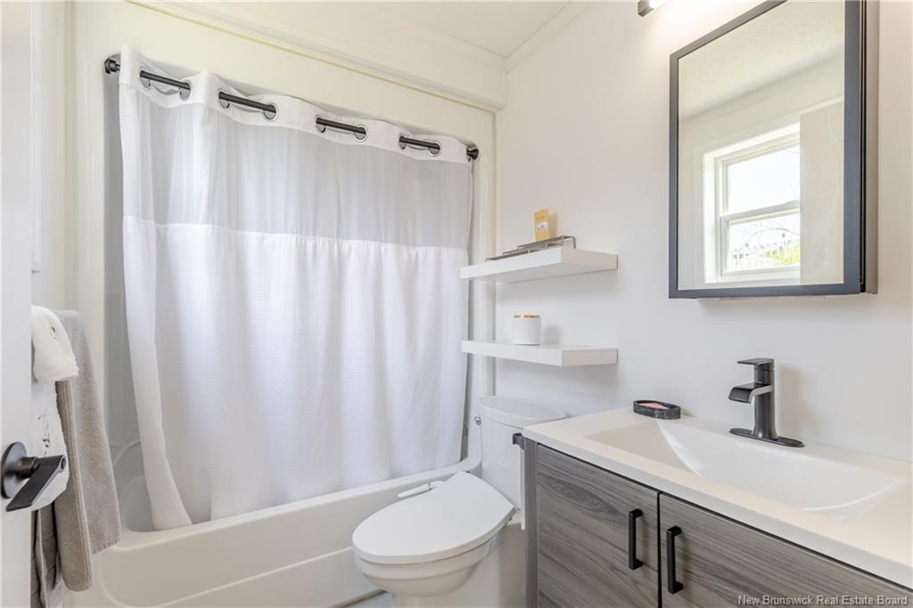23 Barrington Rd, Fredericton, NB