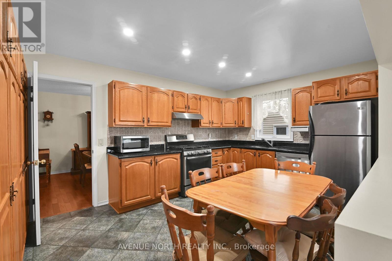 48 Hackett Street, Ottawa, ON