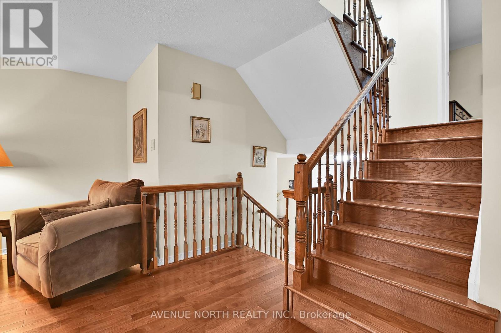 48 Hackett Street, Ottawa, ON