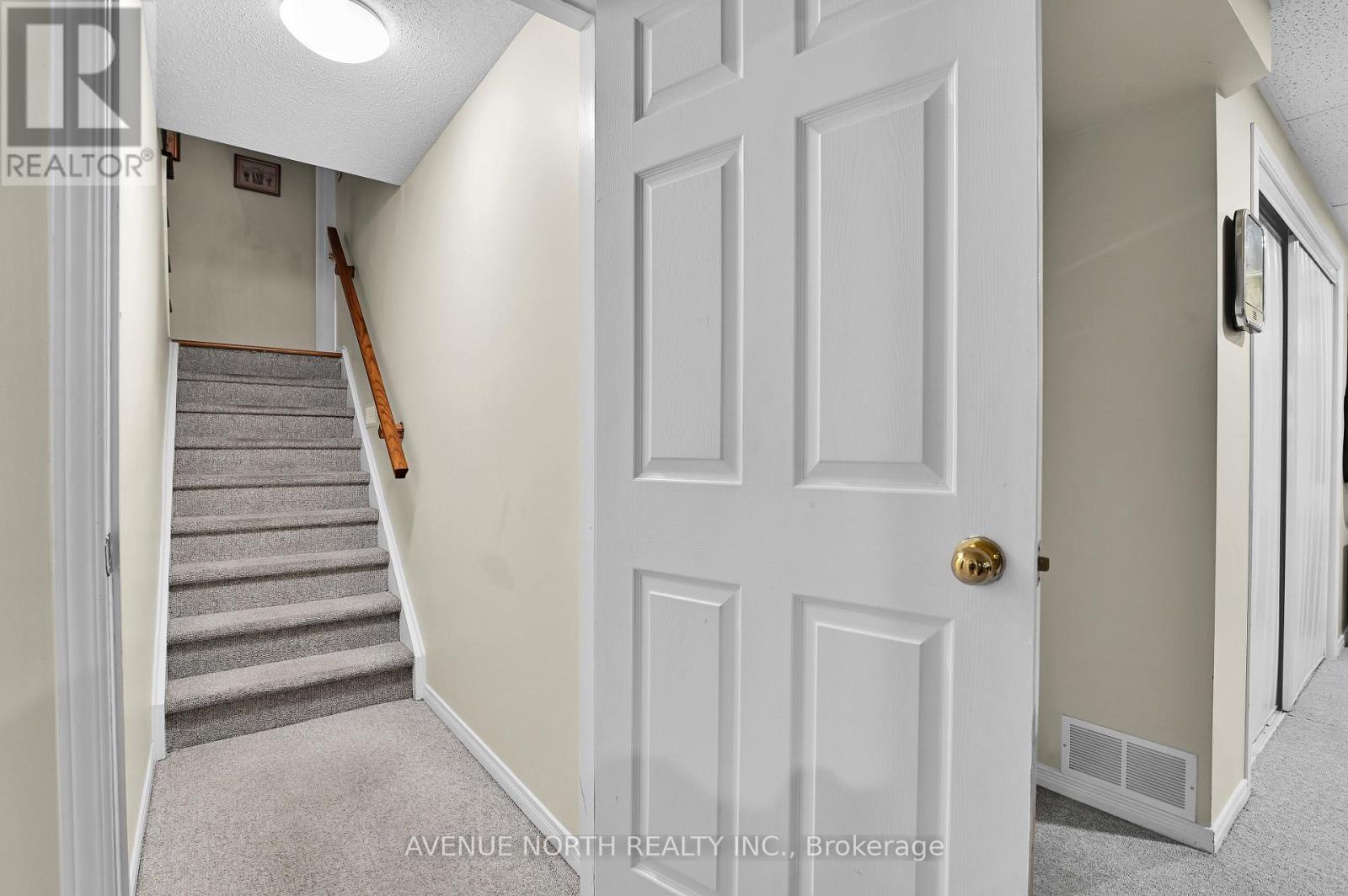 48 Hackett Street, Ottawa, ON