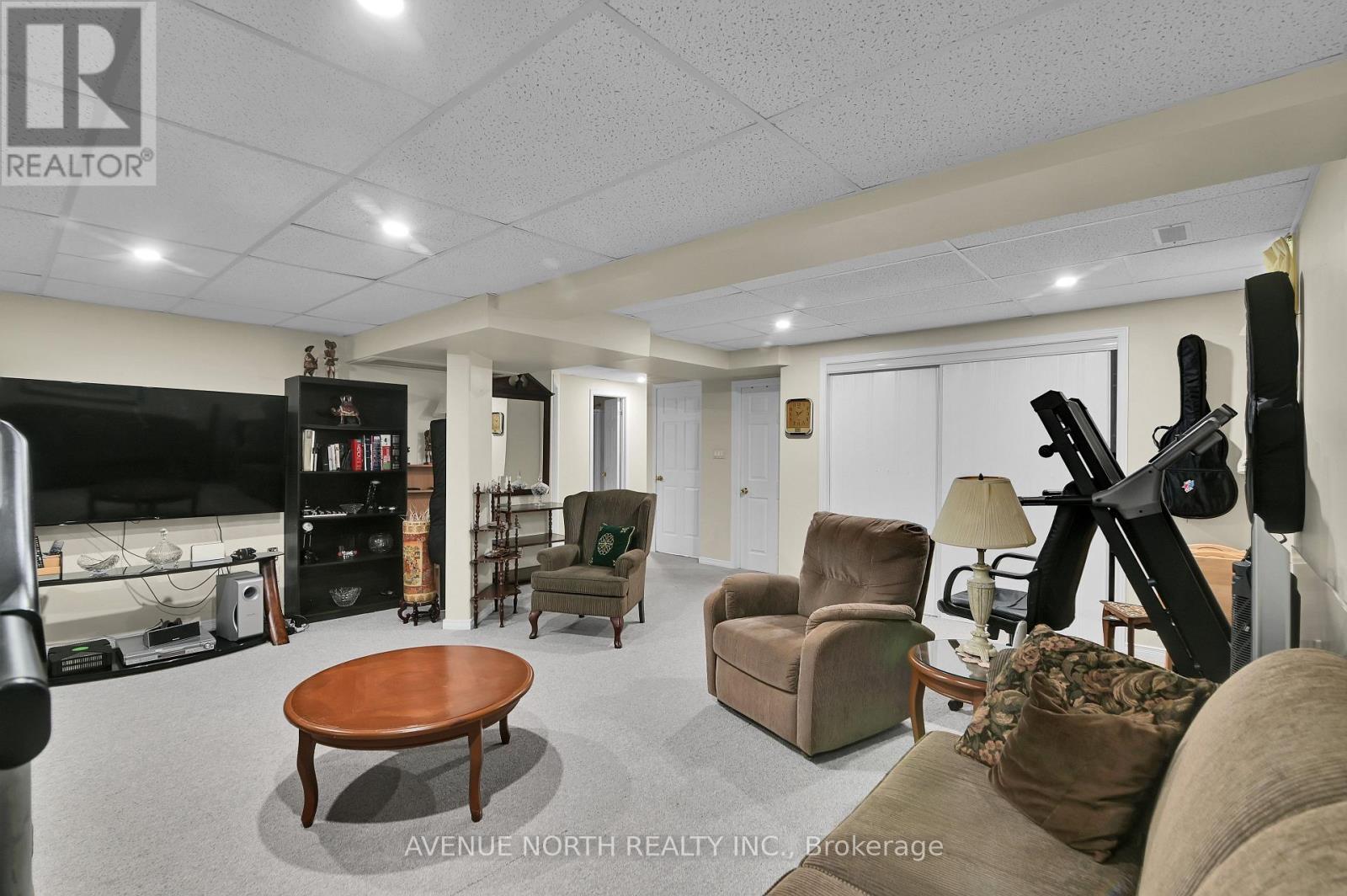 48 Hackett Street, Ottawa, ON