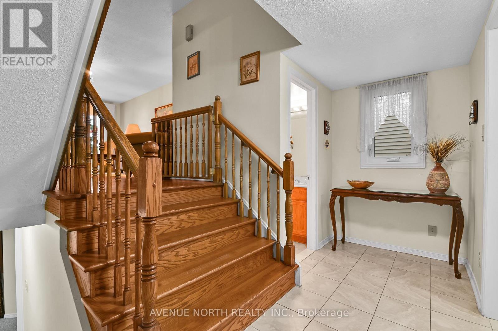 48 Hackett Street, Ottawa, ON