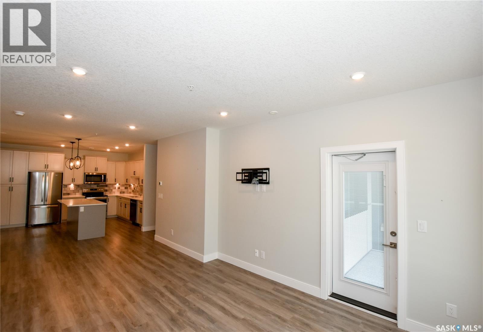 101 105 Willis Crescent, Saskatoon, SK