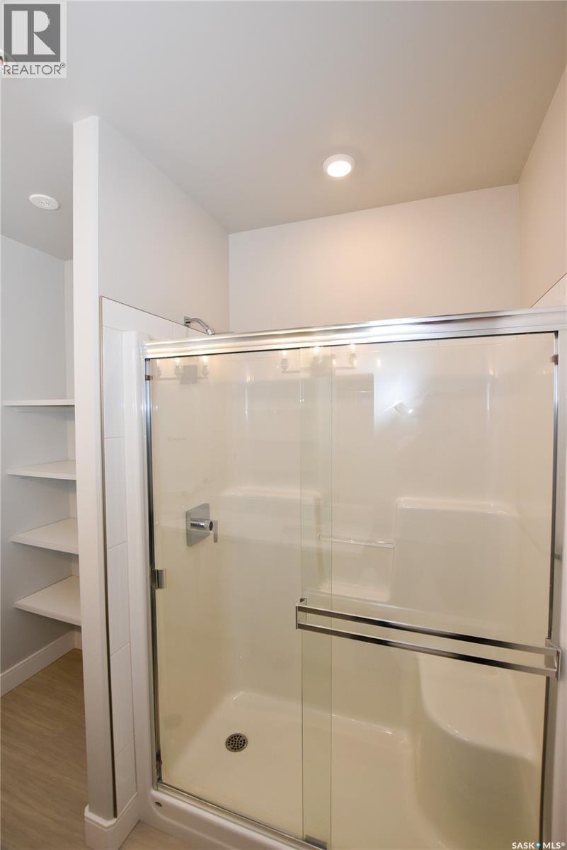 101 105 Willis Crescent, Saskatoon, SK