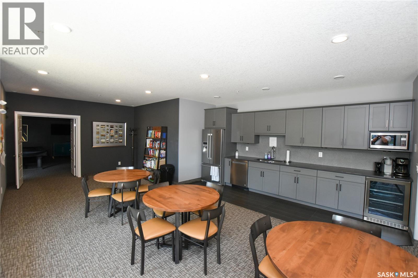 101 105 Willis Crescent, Saskatoon, SK