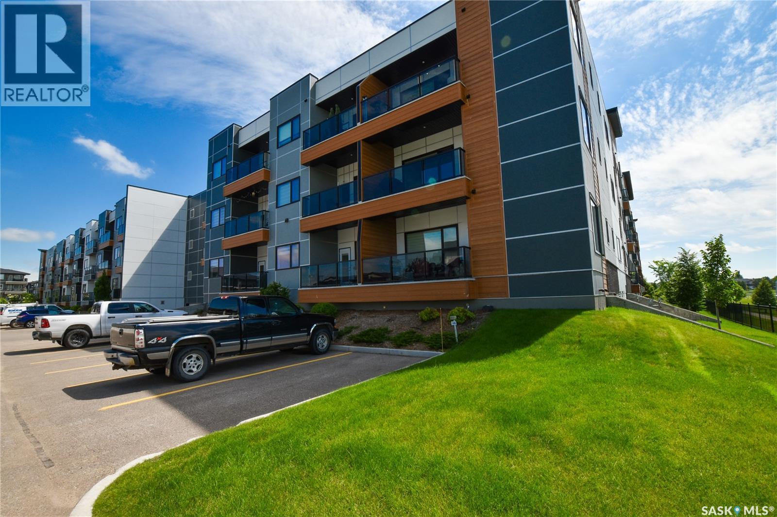 101 105 Willis Crescent, Saskatoon, SK