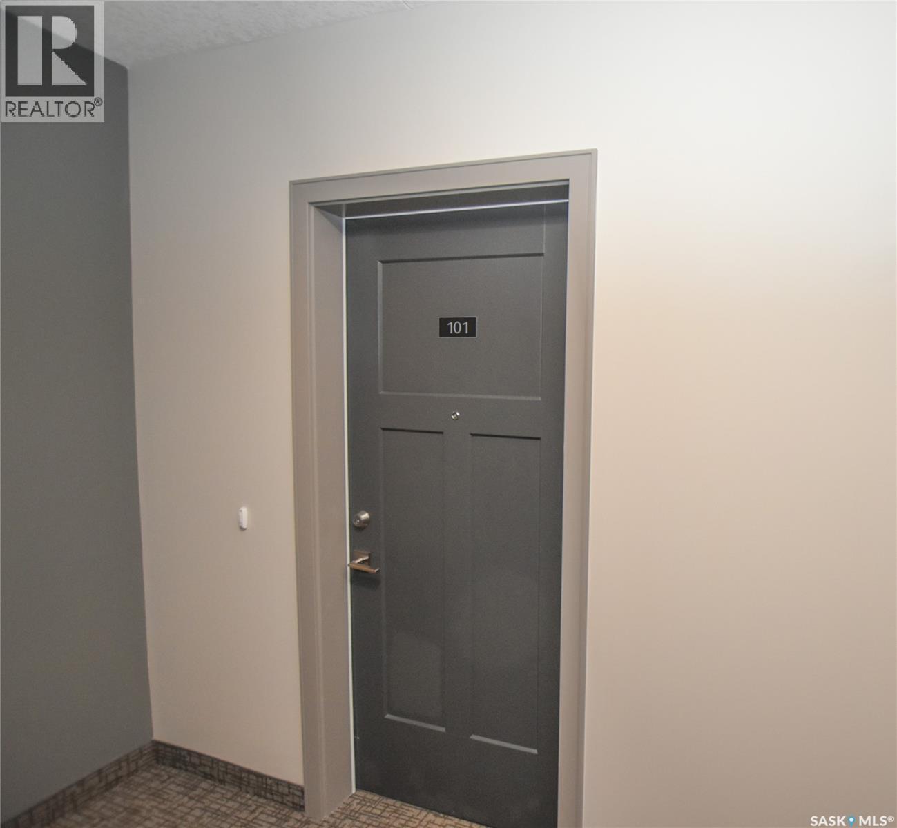 101 105 Willis Crescent, Saskatoon, SK