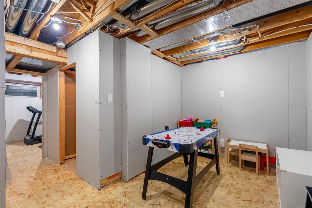 116 Larry Vickar Drive W, Winnipeg, MB