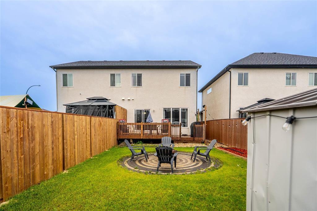 116 Larry Vickar Drive W, Winnipeg, MB