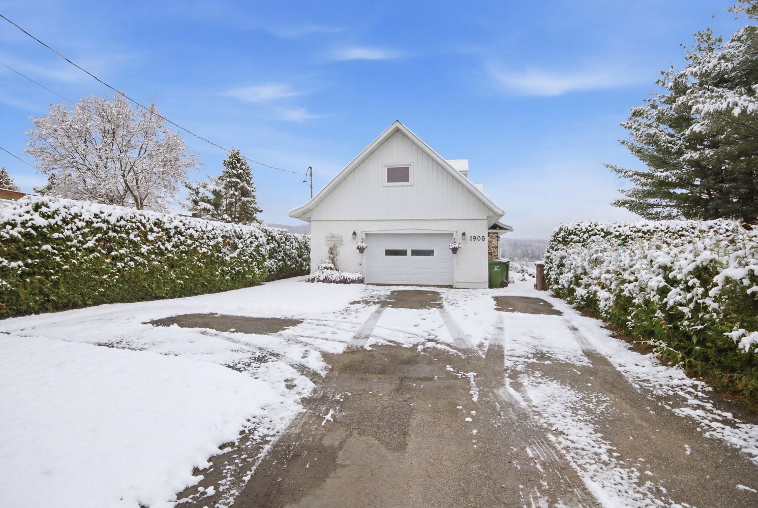 Garage - 1908 Ch. Du Village, Saint-Adolphe-D'Howard, QC