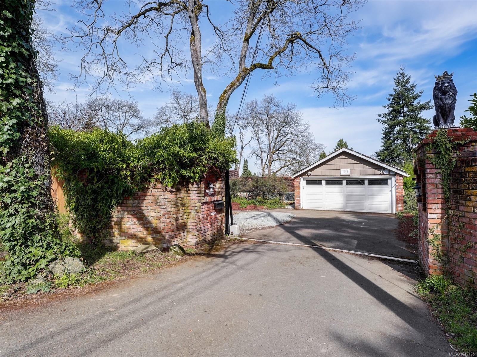 4081 Cedar Hill Rd, Saanich, BC