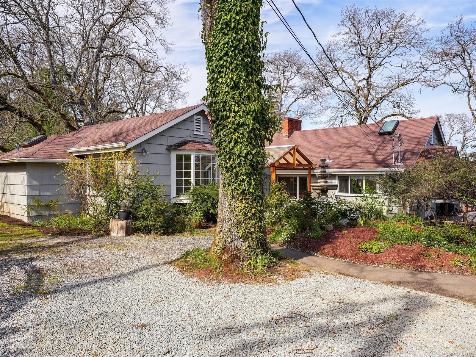 4081 Cedar Hill Rd, Saanich, BC