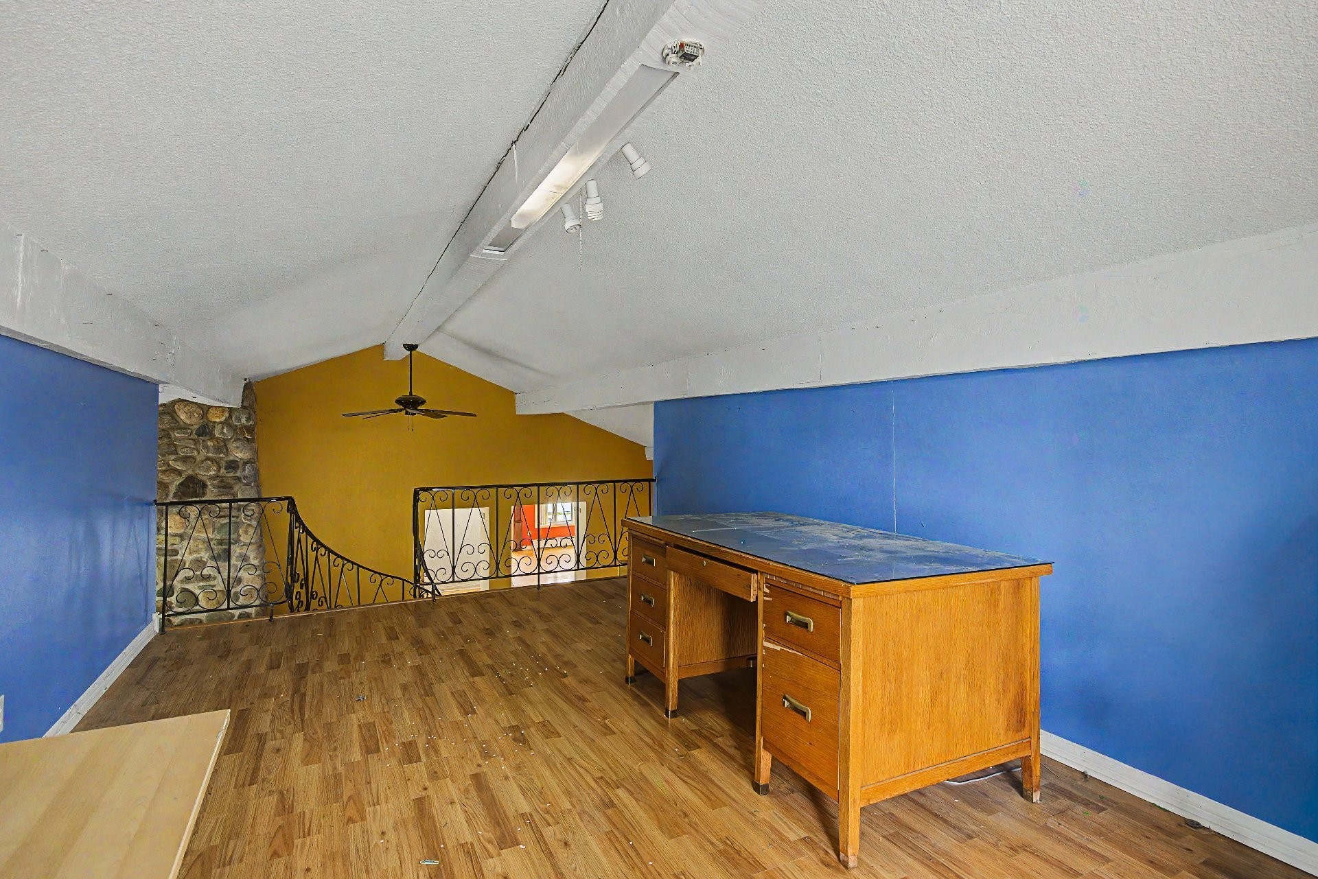 Mezzanine - 84 Rue Ste-Thérèse, Saint-Jean-Sur-Richelieu, QC - Indoor Photo Showing Other Room