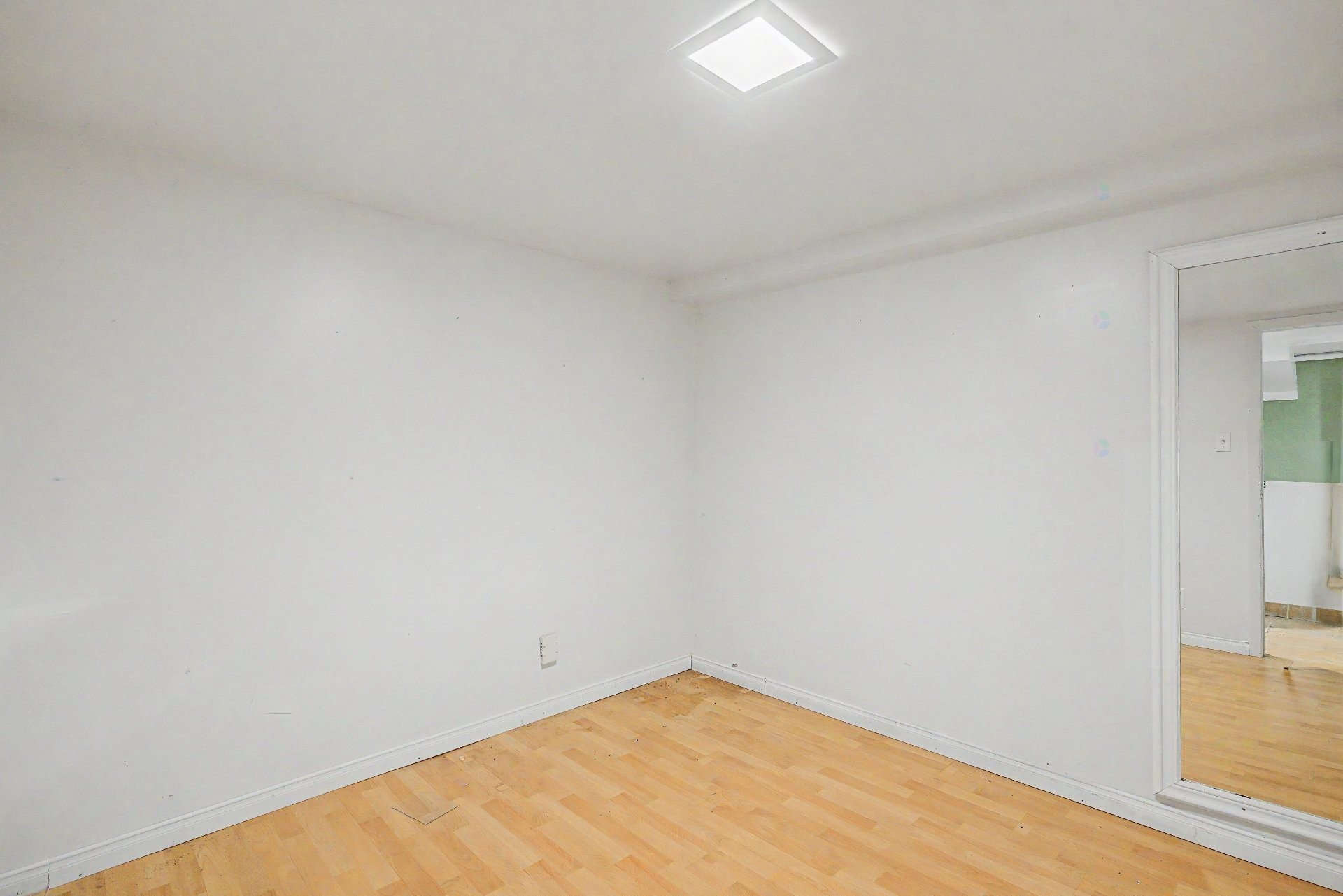 Chambre à coucher - 84 Rue Ste-Thérèse, Saint-Jean-Sur-Richelieu, QC - Indoor Photo Showing Other Room