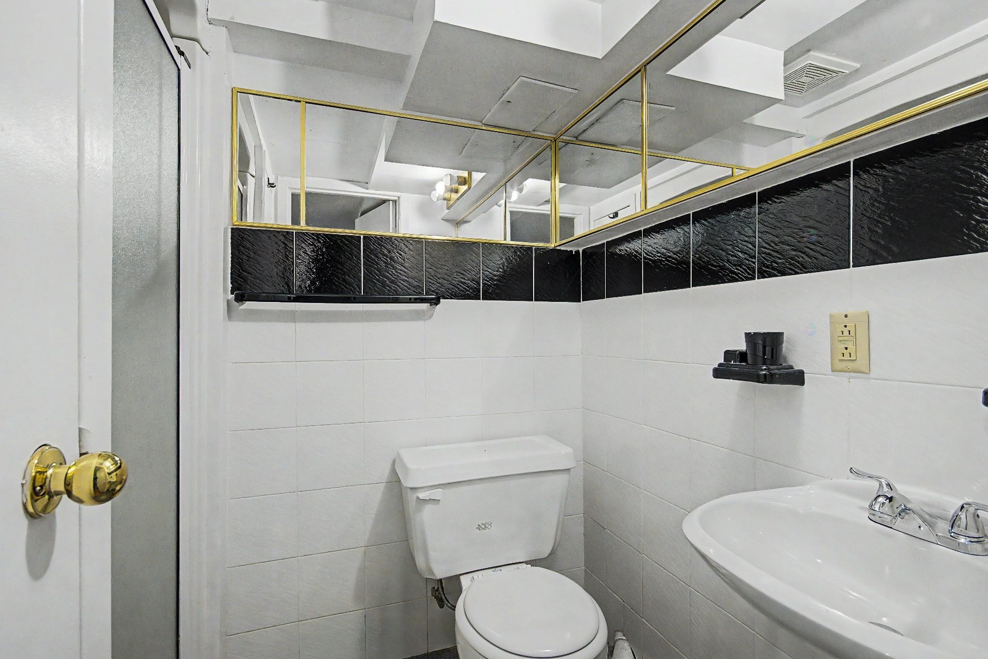 Salle de bains - 84 Rue Ste-Thérèse, Saint-Jean-Sur-Richelieu, QC - Indoor Photo Showing Bathroom