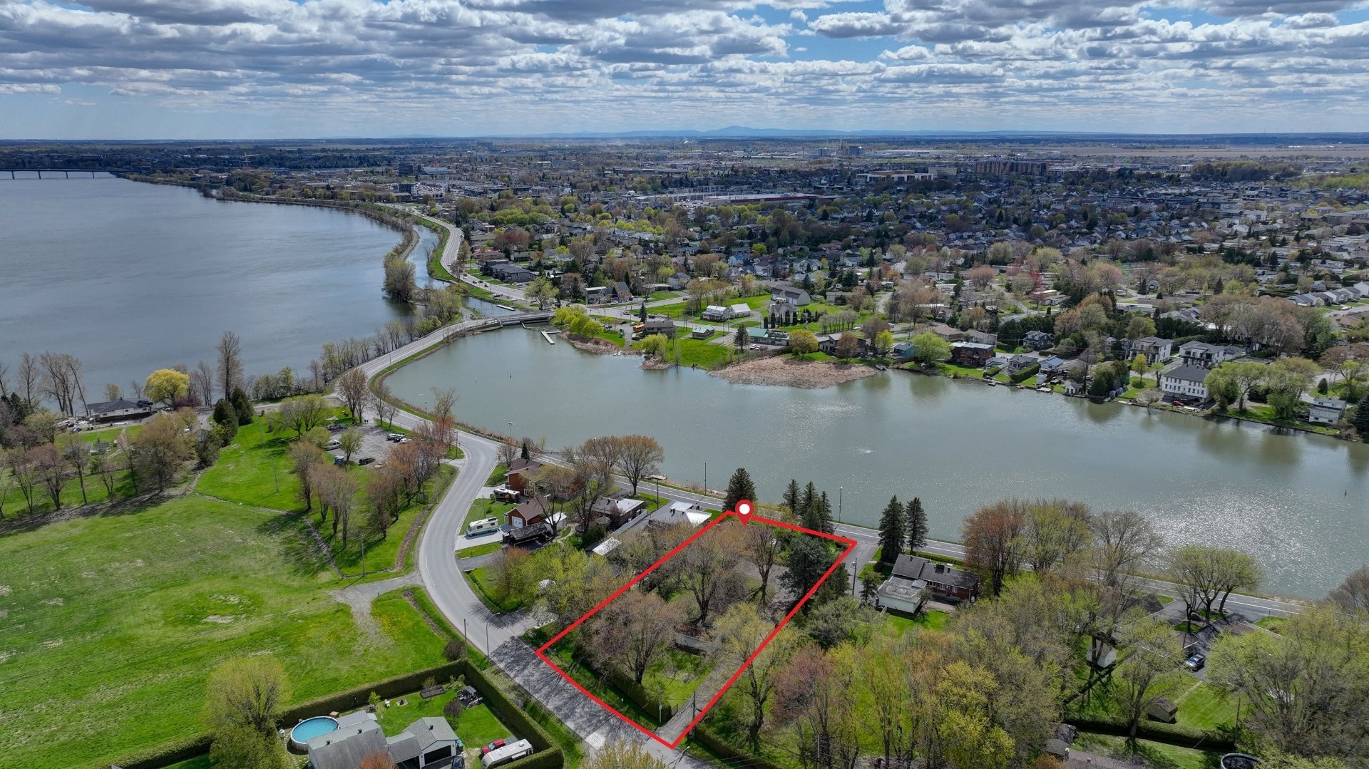Photo aérienne - 84 Rue Ste-Thérèse, Saint-Jean-Sur-Richelieu, QC - Outdoor With Body Of Water With View