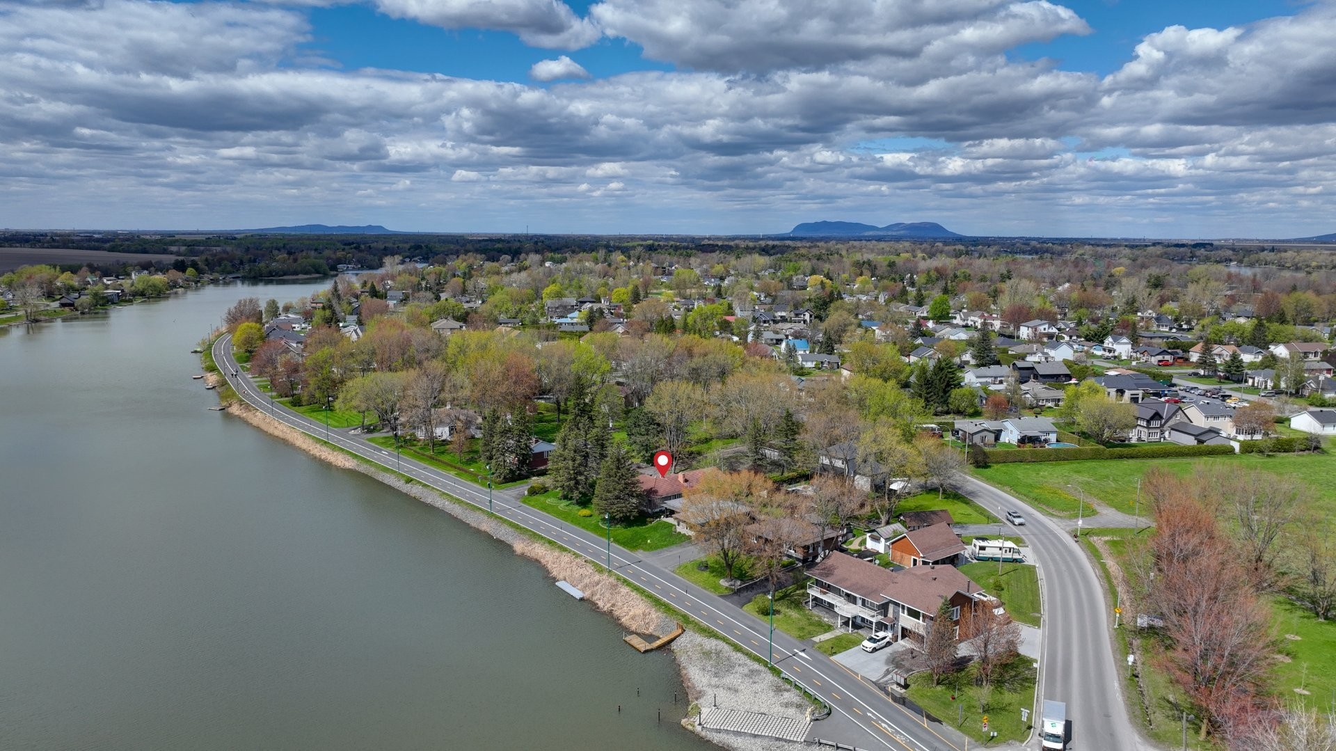 Photo aérienne - 84 Rue Ste-Thérèse, Saint-Jean-Sur-Richelieu, QC - Outdoor With Body Of Water With View