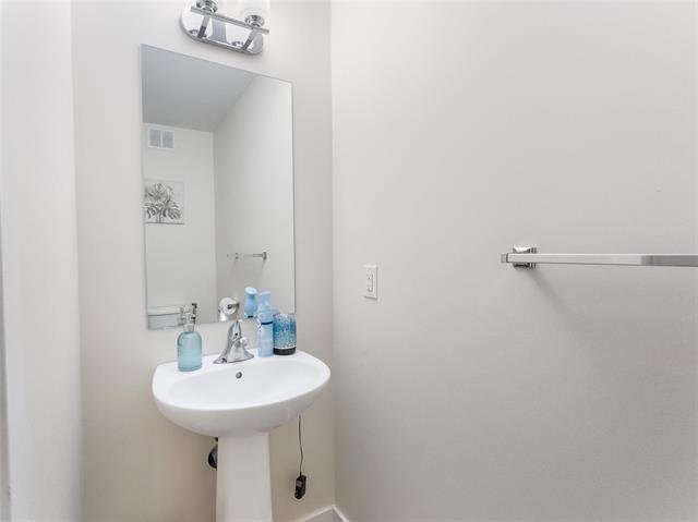 39 Rowntree Ave, Winnipeg, MB
