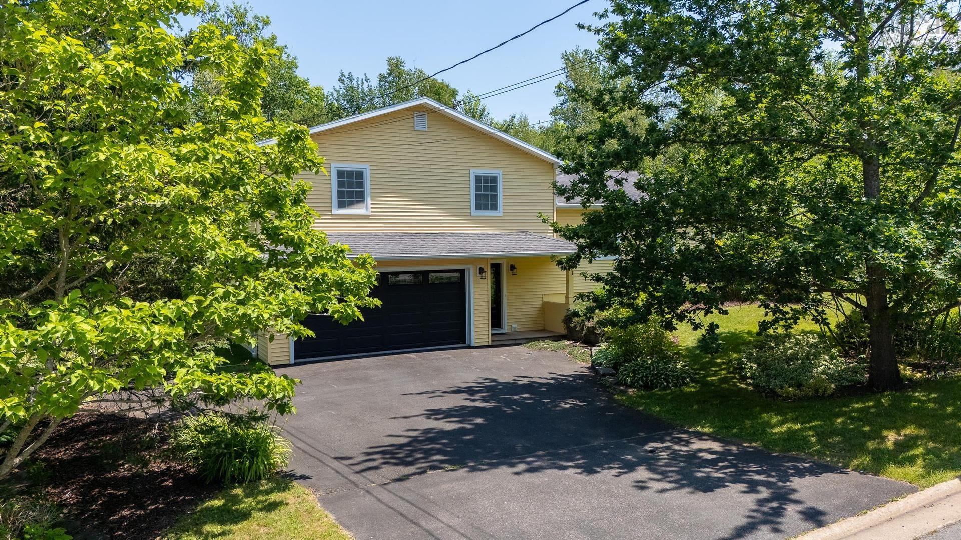 61 Sherwood Drive, Wolfville, NS
