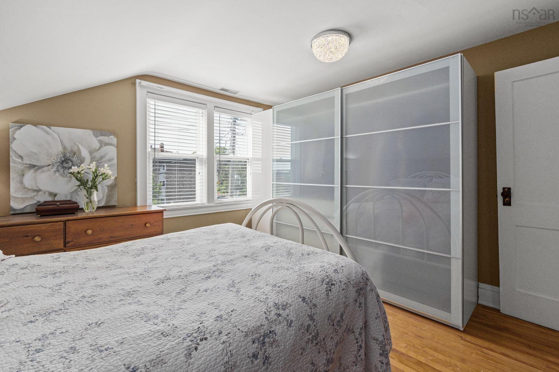 109 Main Avenue, Halifax, NS