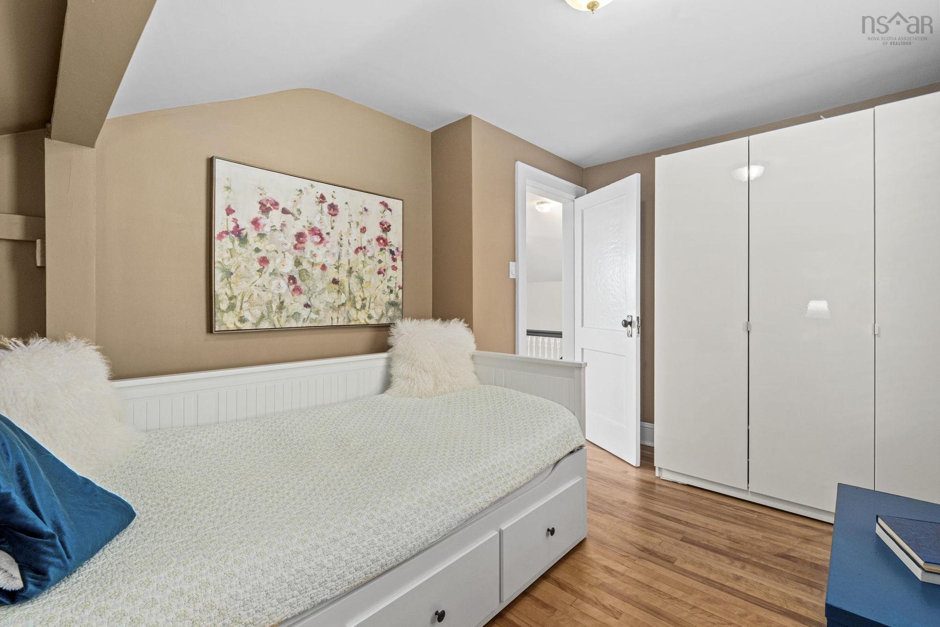 109 Main Avenue, Halifax, NS