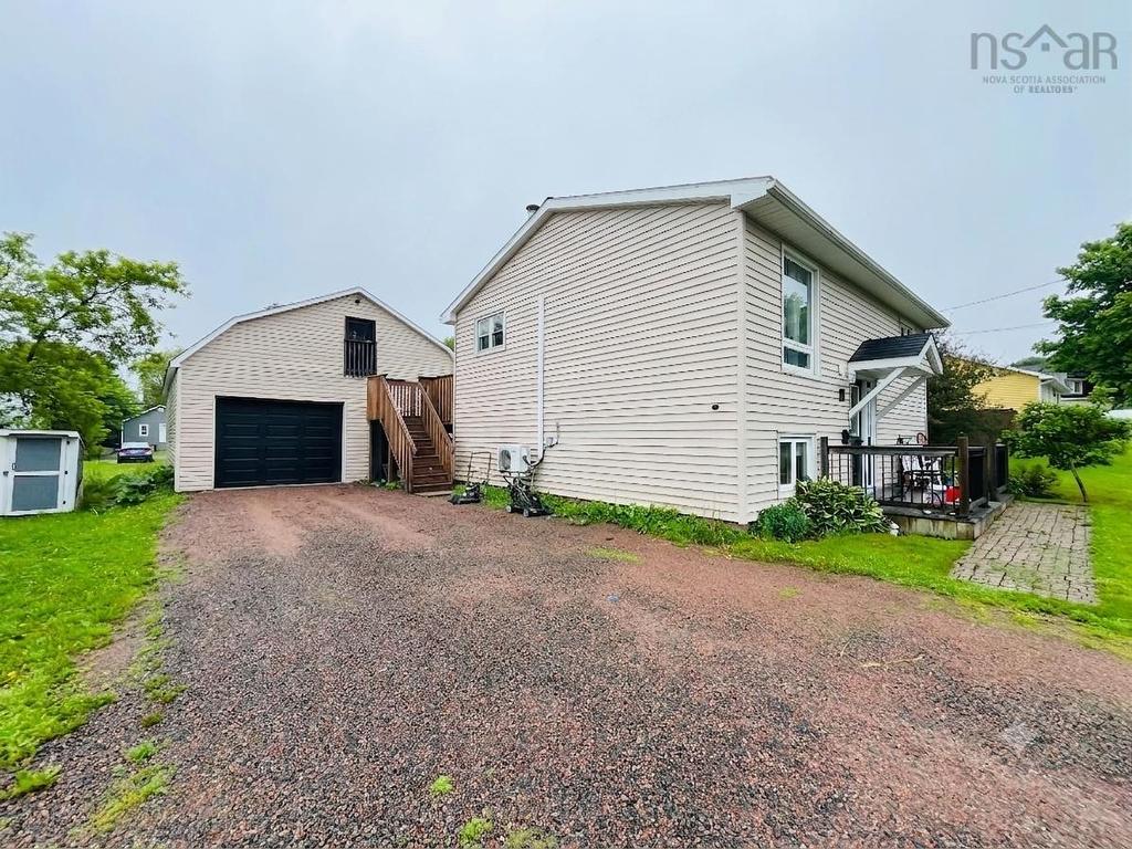 21 Snowden Avenue, Amherst, NS