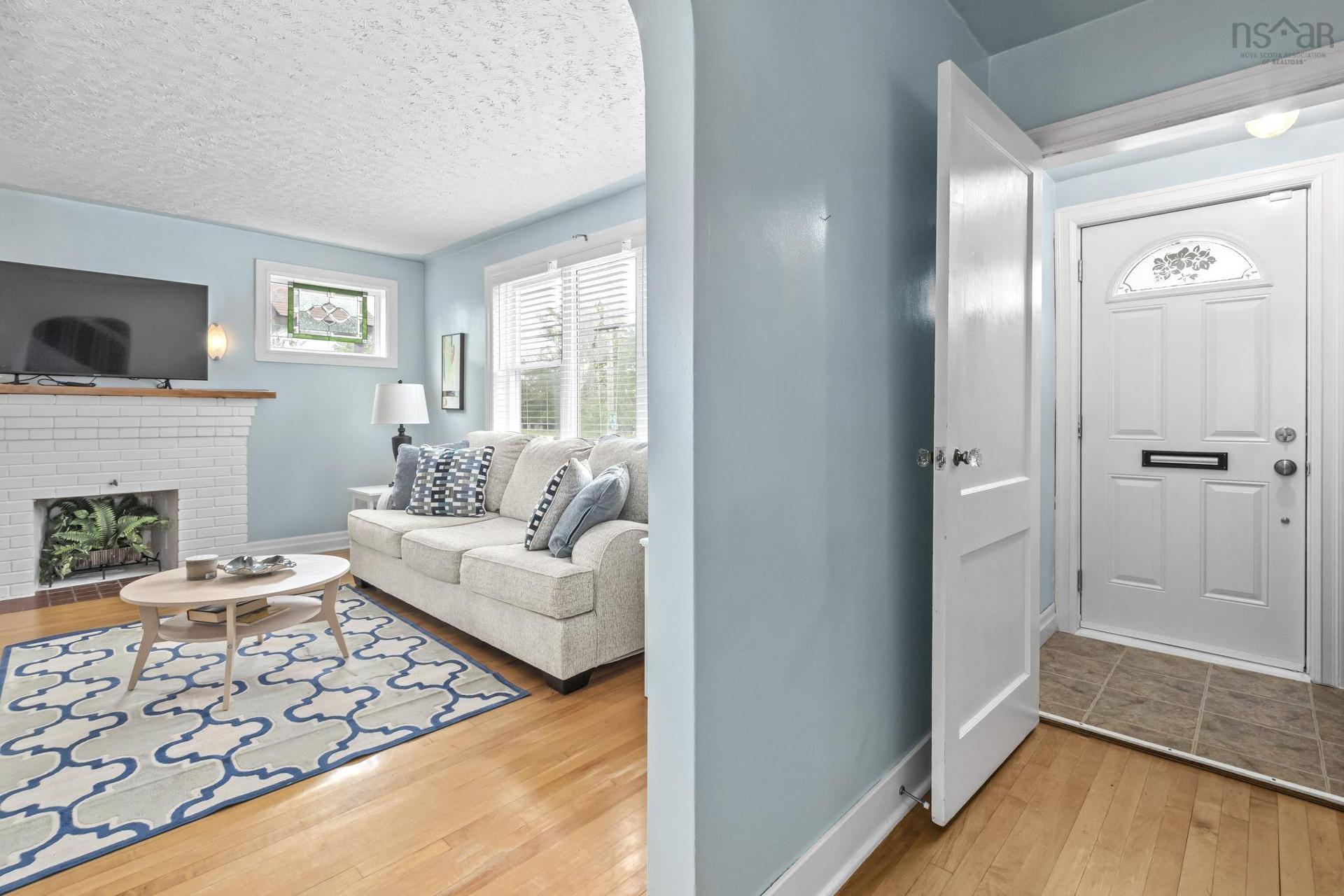 140 Victoria Road, Dartmouth, NS