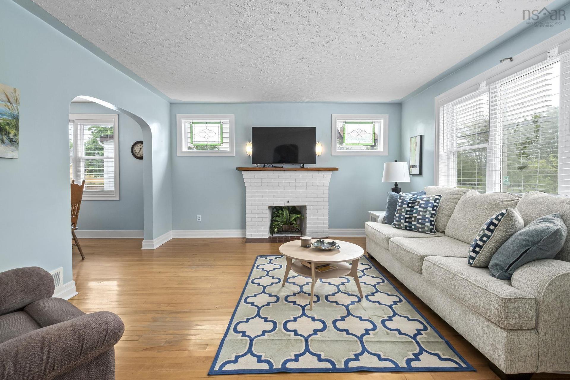 140 Victoria Road, Dartmouth, NS