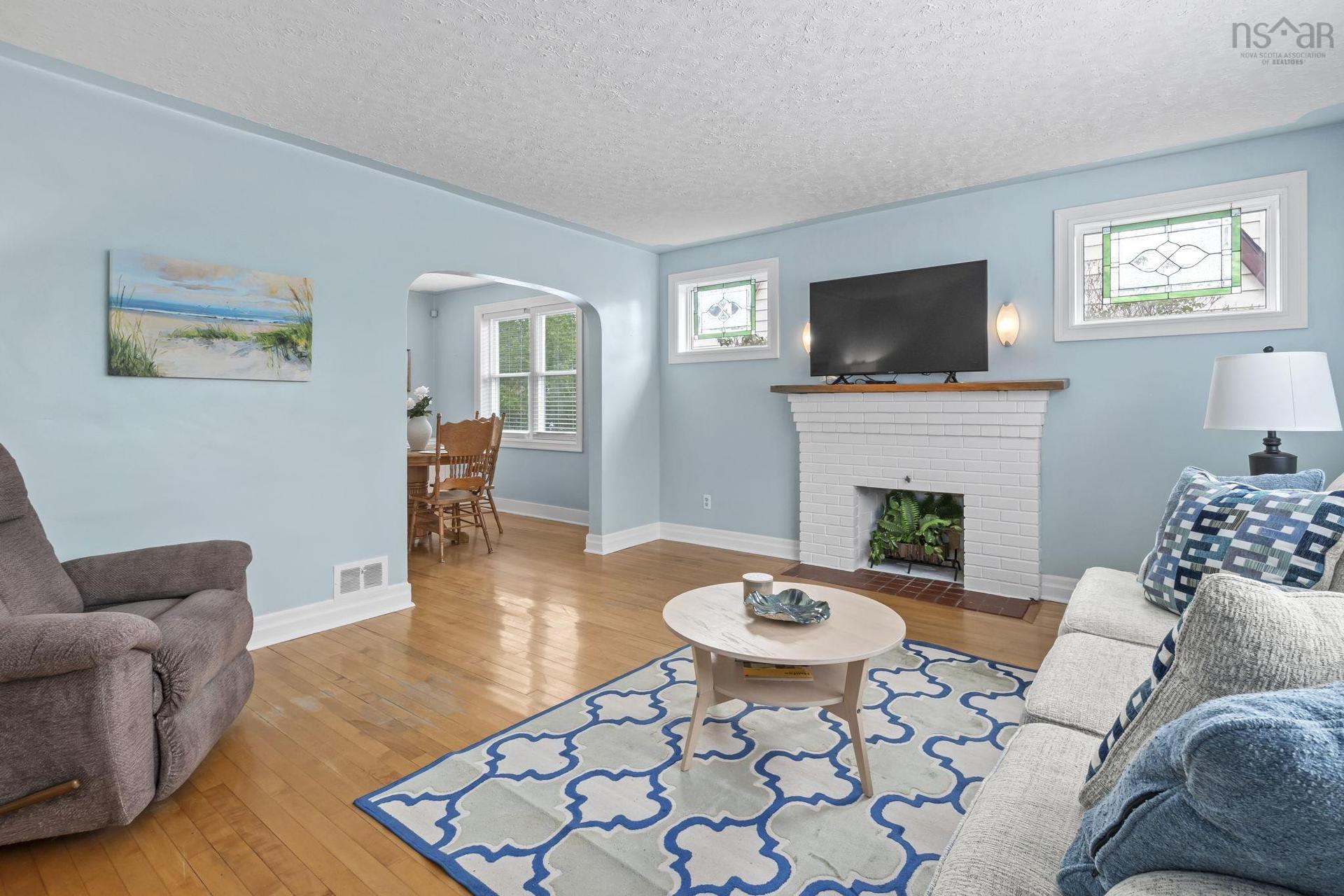 140 Victoria Road, Dartmouth, NS