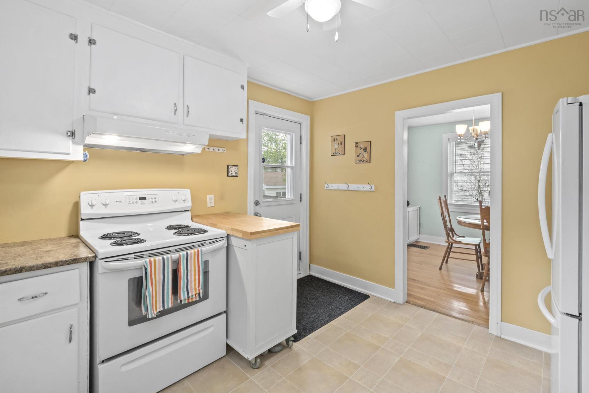 140 Victoria Road, Dartmouth, NS
