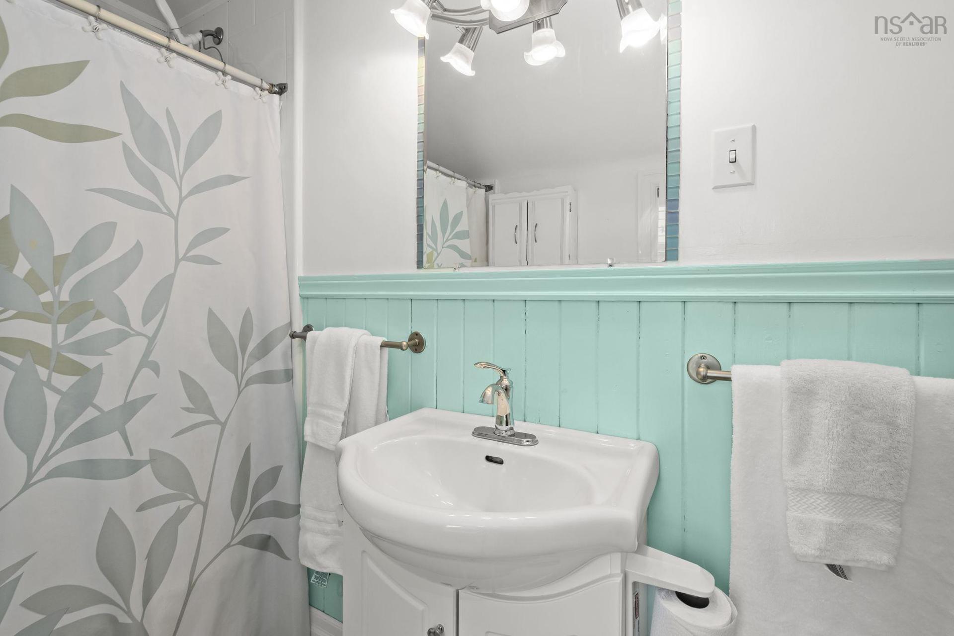 140 Victoria Road, Dartmouth, NS