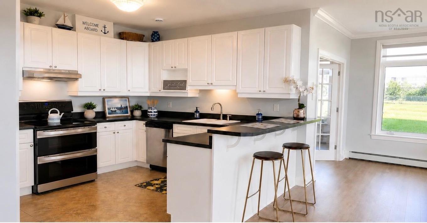 104 53 Bedros Lane, Halifax, NS - Indoor Photo Showing Kitchen