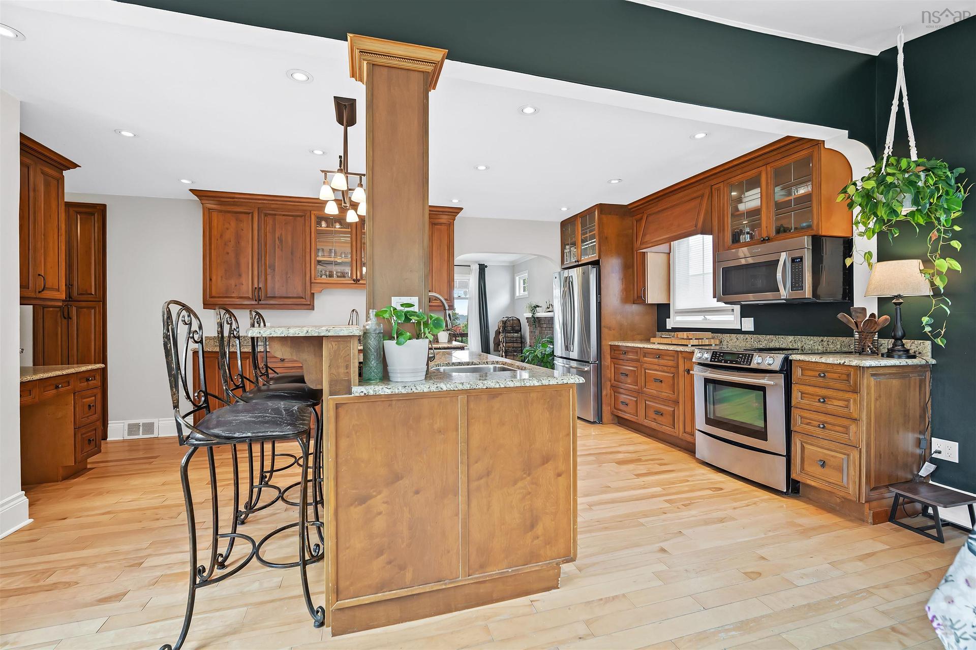 6 Stevens Road, Dartmouth, NS