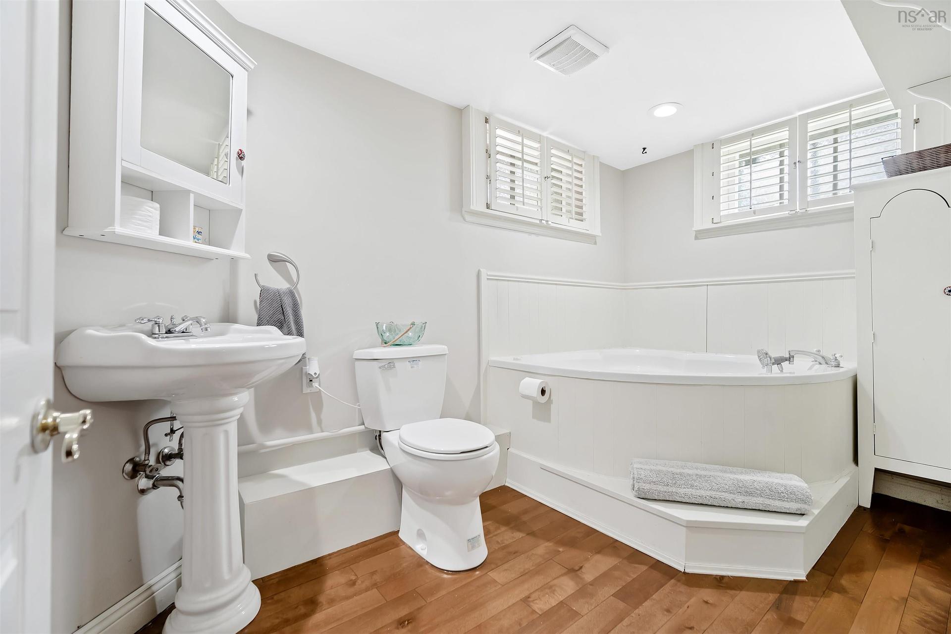 6 Stevens Road, Dartmouth, NS