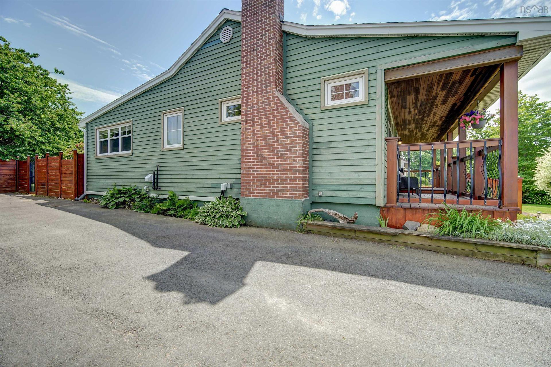 6 Stevens Road, Dartmouth, NS