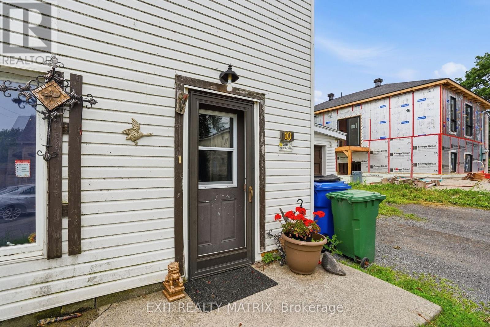10 Peter Street, Champlain, ON