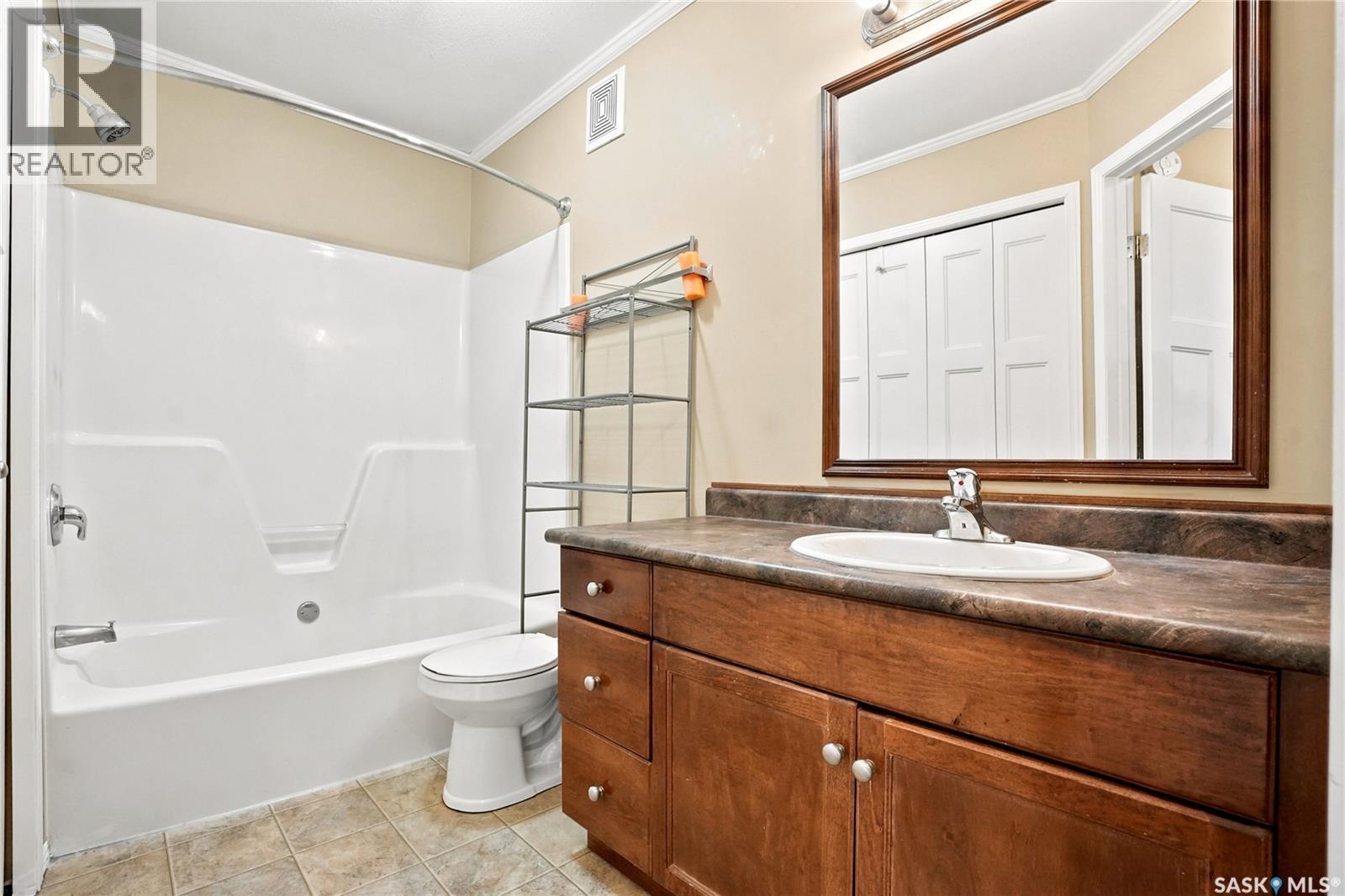 403 715 Hart Road, Saskatoon, SK