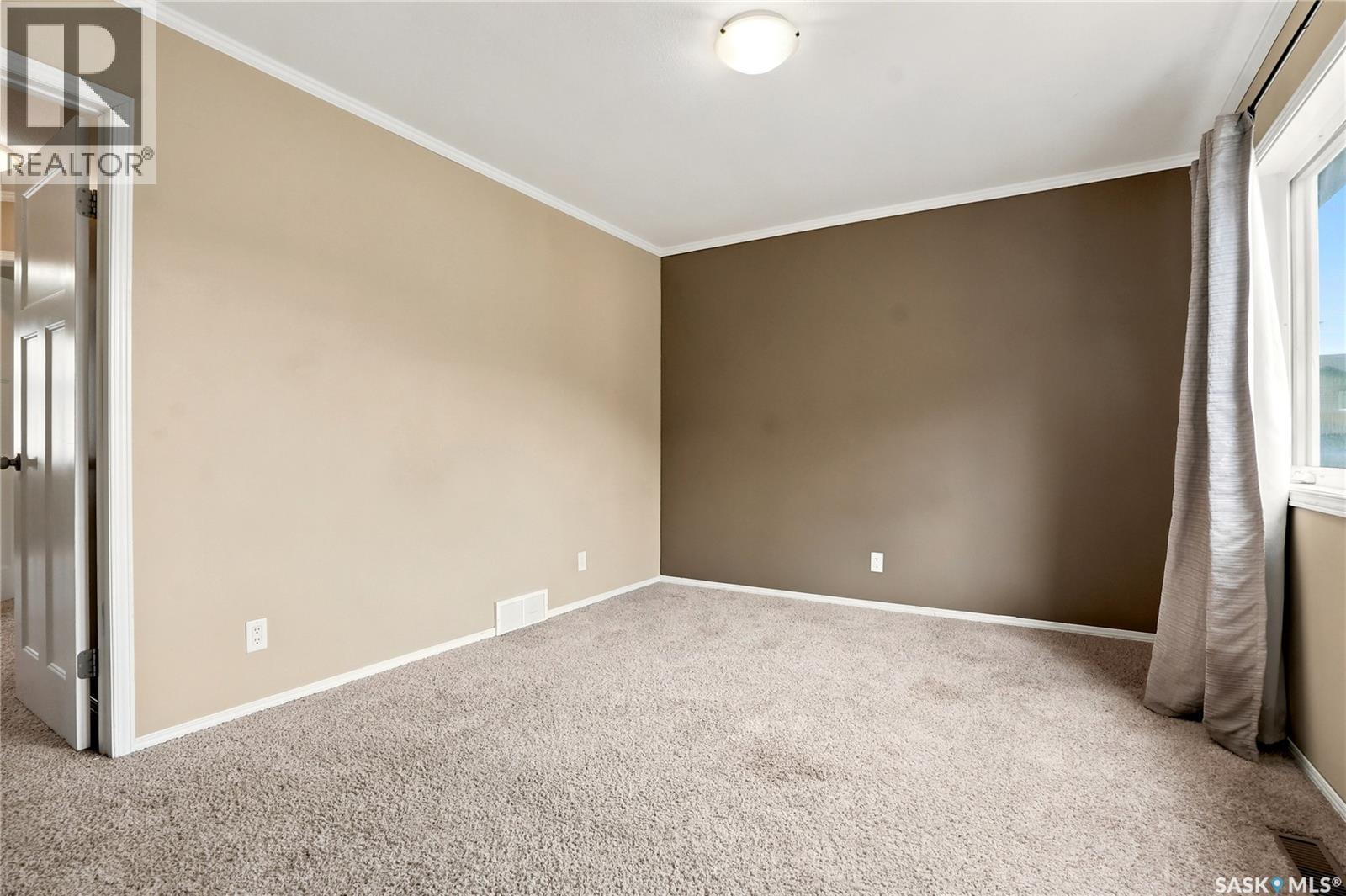 403 715 Hart Road, Saskatoon, SK