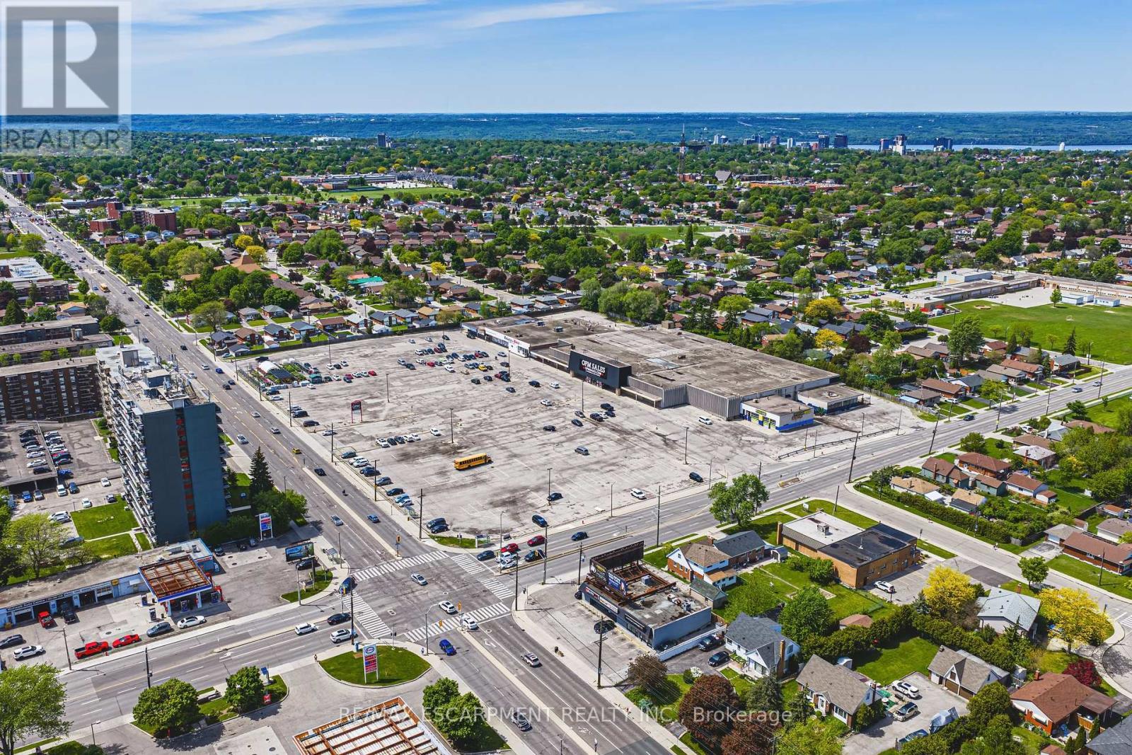 546 Mohawk Road E, Hamilton, ON