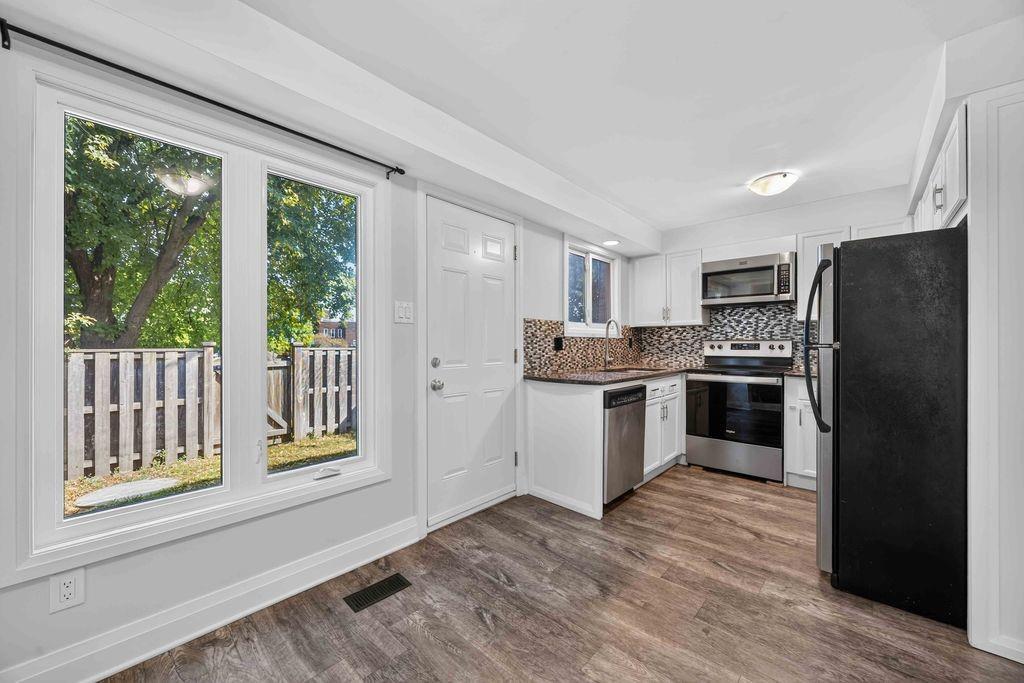 21-215 Trudeau Drive, Sarnia, ON