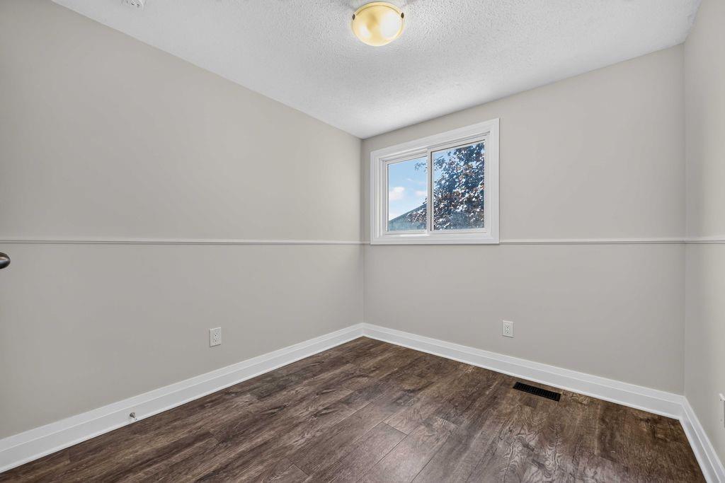 21-215 Trudeau Drive, Sarnia, ON