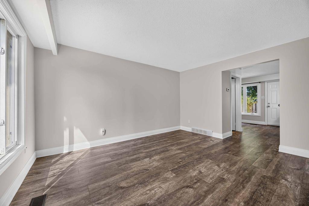 21-215 Trudeau Drive, Sarnia, ON