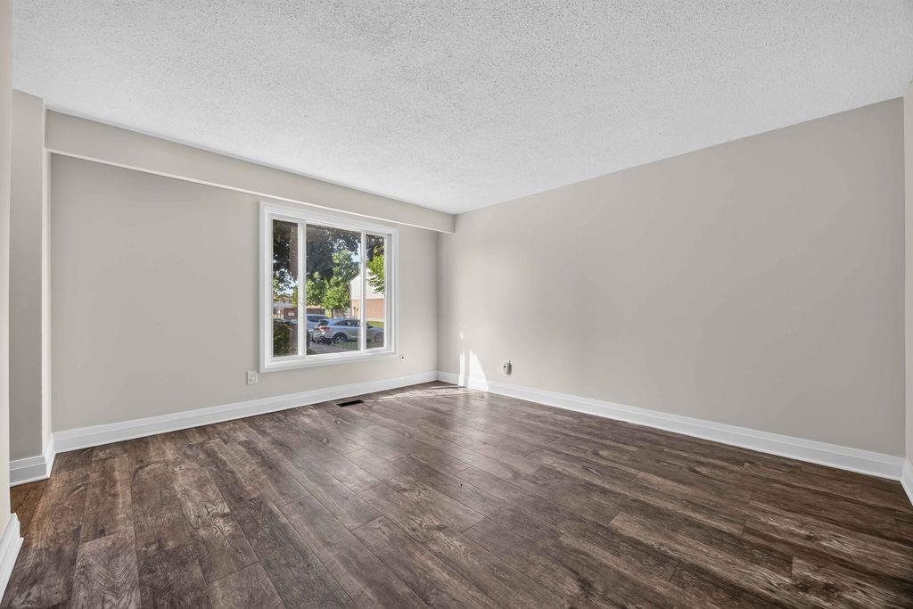 21-215 Trudeau Drive, Sarnia, ON