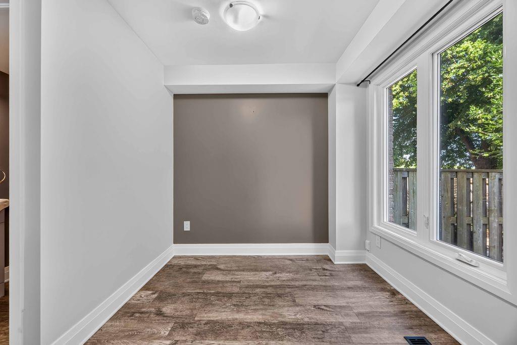 21-215 Trudeau Drive, Sarnia, ON