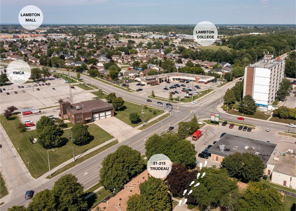 21-215 Trudeau Drive, Sarnia, ON