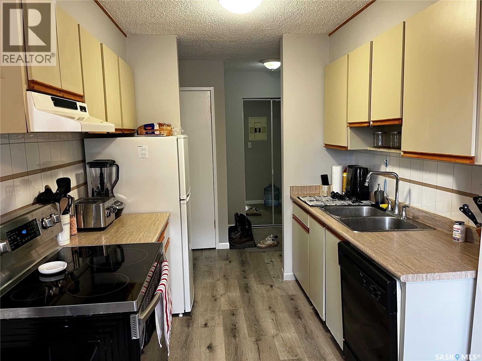 52 1 Columbia Drive, Saskatoon, SK