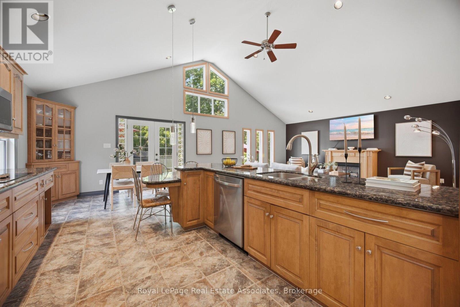 32 Plaxton Drive, Toronto, ON