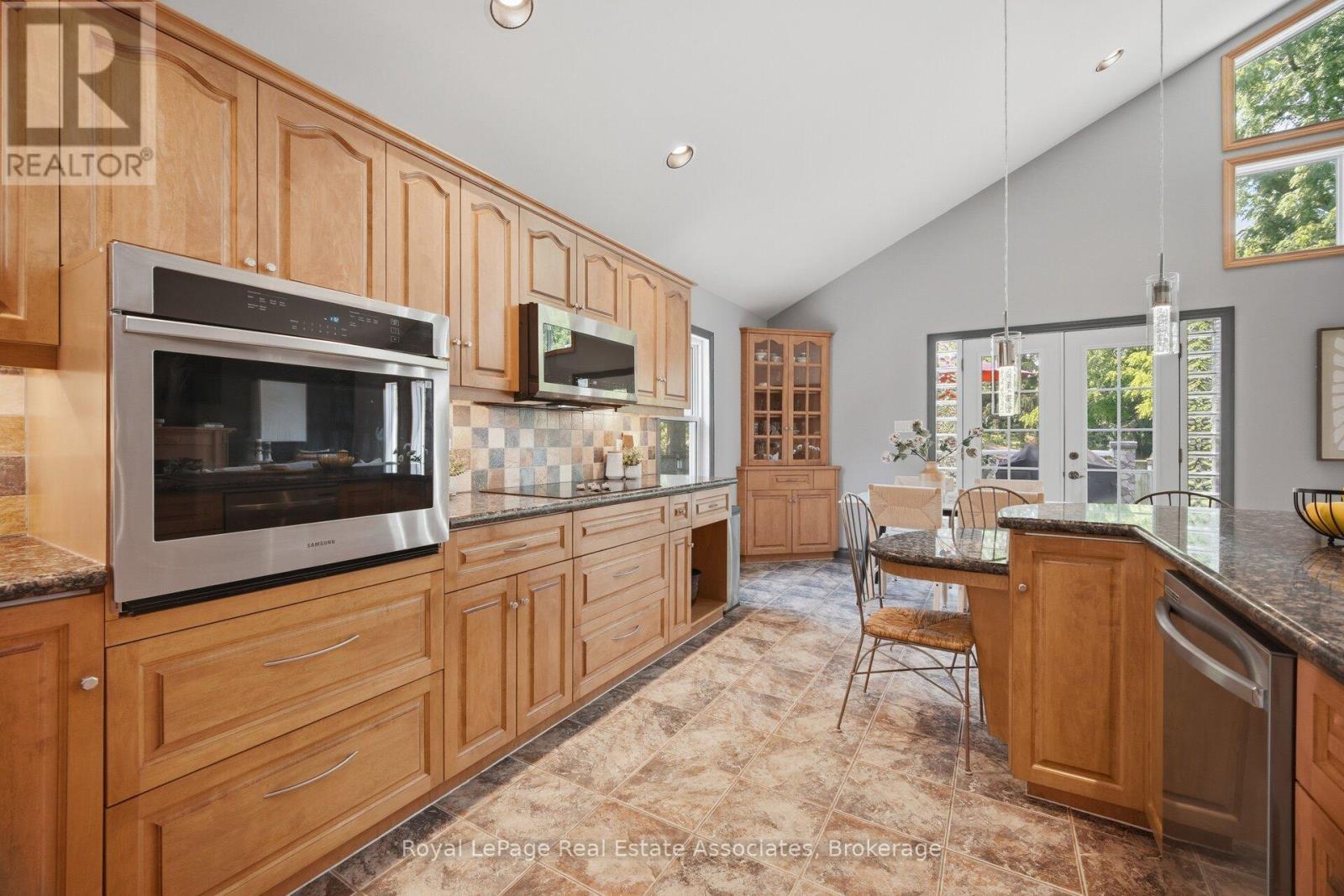 32 Plaxton Drive, Toronto, ON